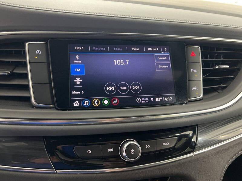 2024 Buick Enclave Essence