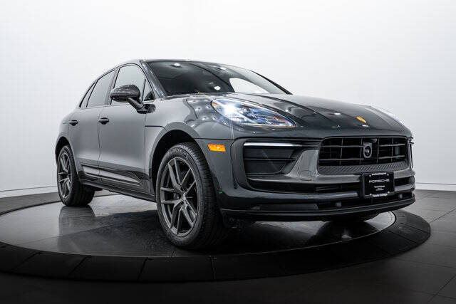 2025 Porsche Macan T