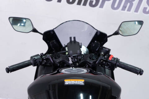 2023 Yamaha YZF-R3 ABS
