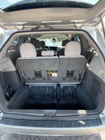 2020 Toyota Sienna LE 7-Passenger