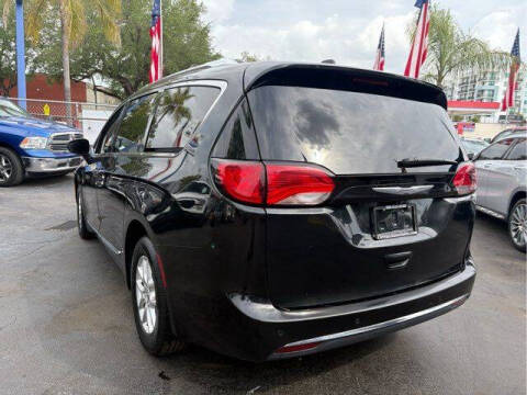 2020 Chrysler Pacifica Touring L
