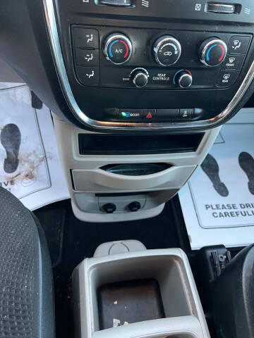 2014 Dodge Grand Caravan American Value Package