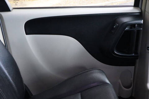 2013 Chrysler Town and Country Touring