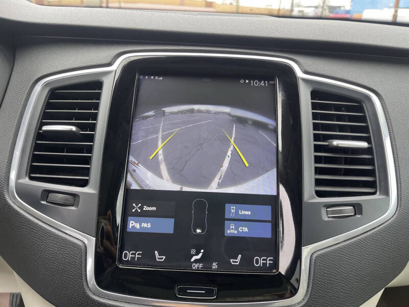 2019 Volvo XC90 T5 Momentum