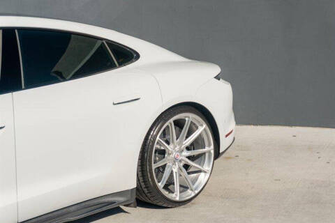 2020 Porsche Taycan Turbo