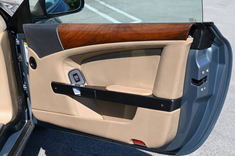 2005 Aston Martin DB9 Volante