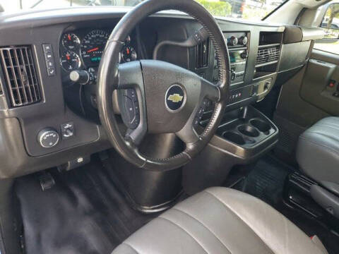 2023 Chevrolet Express 2500