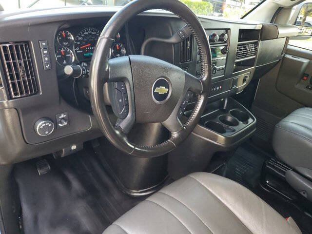 2023 Chevrolet Express 2500