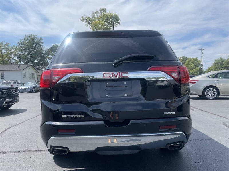 2017 GMC Acadia Denali