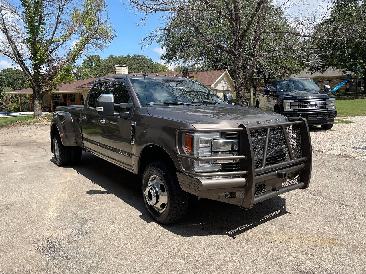 2019 Ford F-350 Super Duty for sale at Sthrn Truck & Auto, LLC. in Weatherford, TX