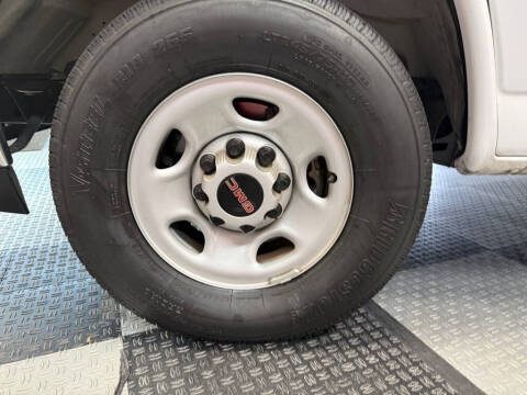 2024 GMC Savana 2500