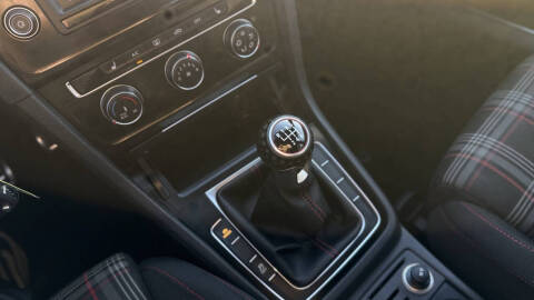 2016 Volkswagen Golf GTI S
