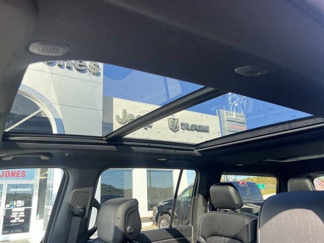 2025 Jeep Wagoneer Carbide