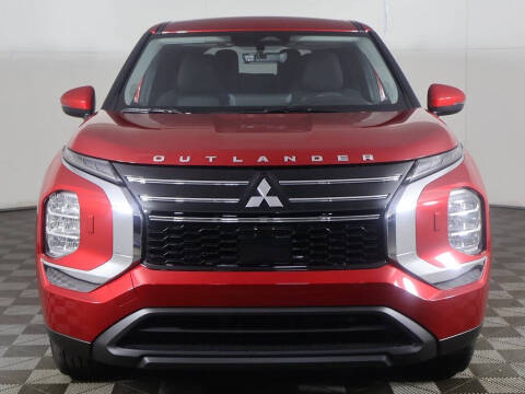 2025 Mitsubishi Outlander ES