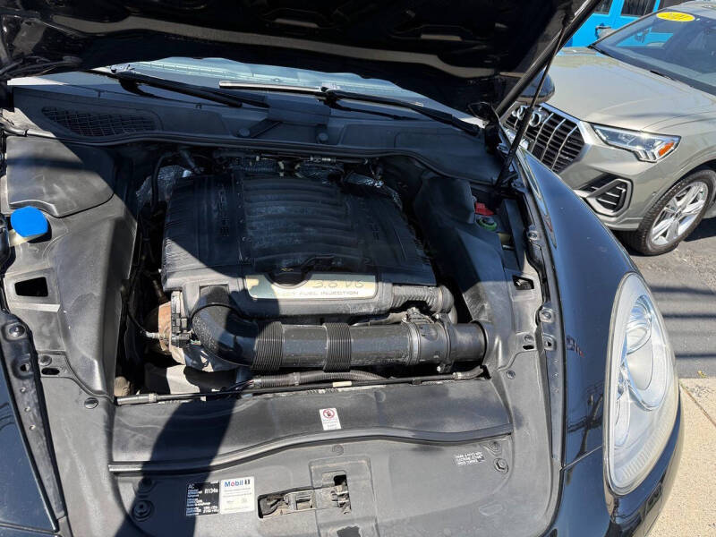 2014 Porsche Cayenne Platinum