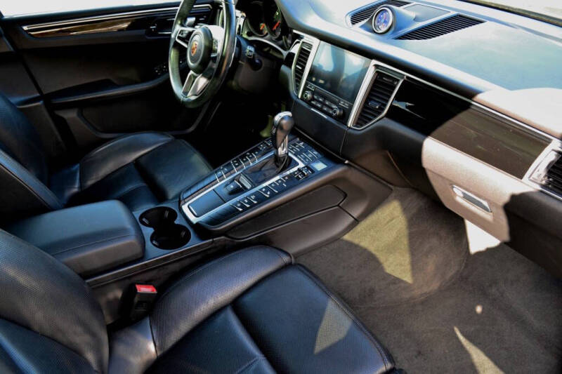 2018 Porsche Macan