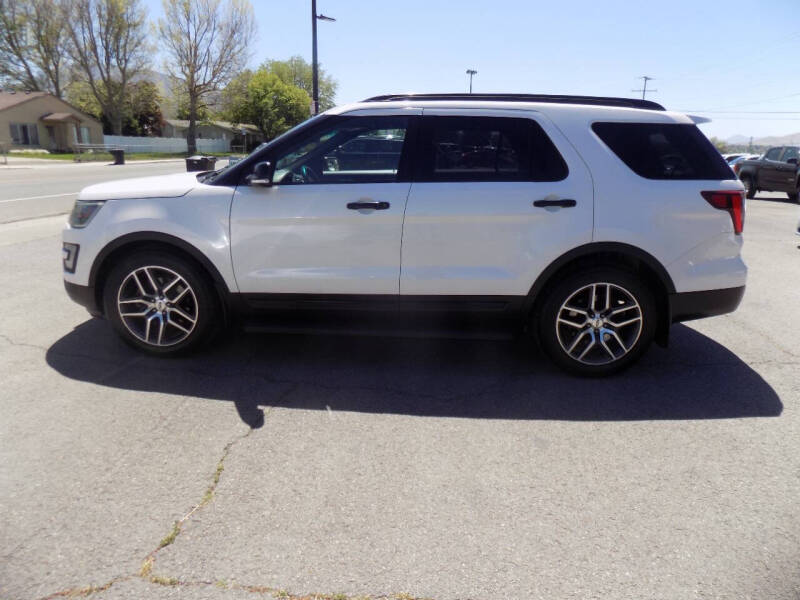 2017 Ford Explorer Sport