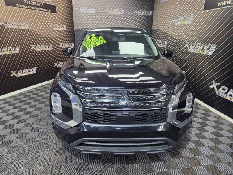 2022 Mitsubishi Outlander ES