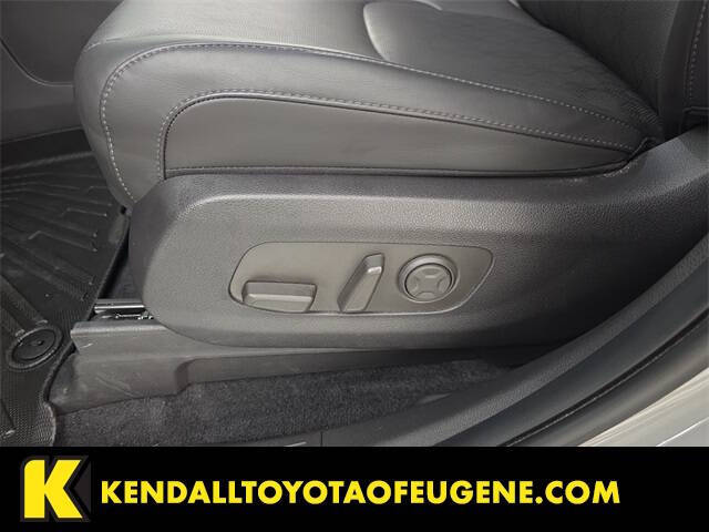 2025 Kia Carnival SX