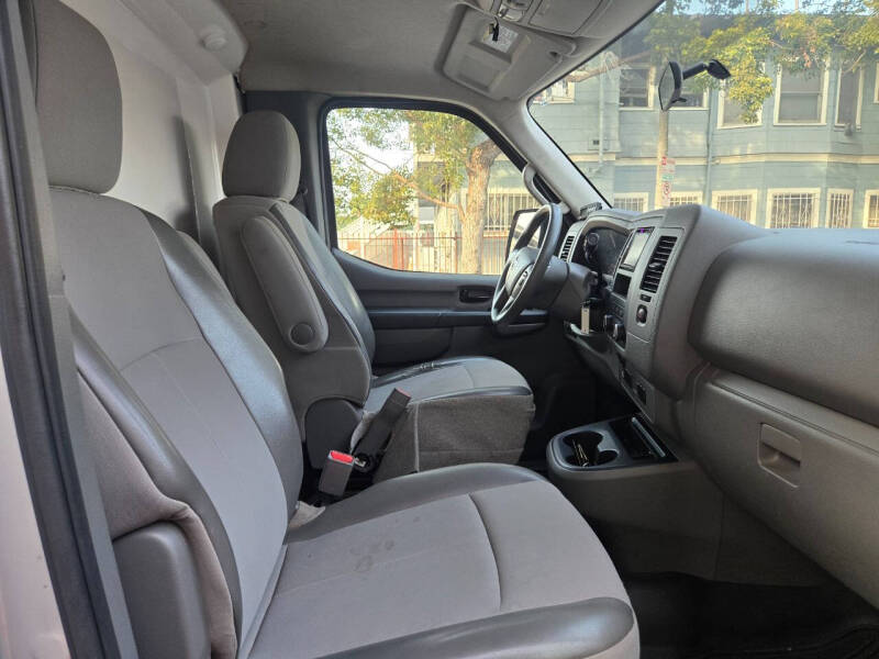 2013 Nissan NV 1500 SV