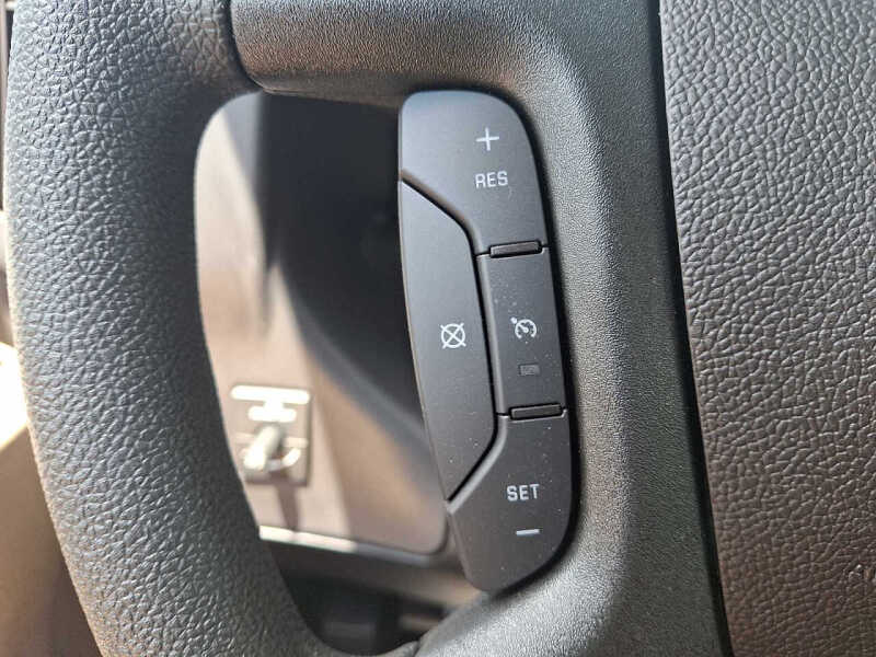 2025 Chevrolet Express 2500