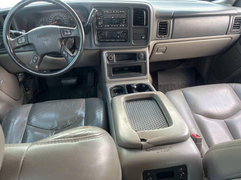 2003 GMC Yukon SLE