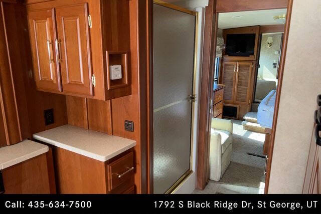 2005 Freightliner XC Chassis