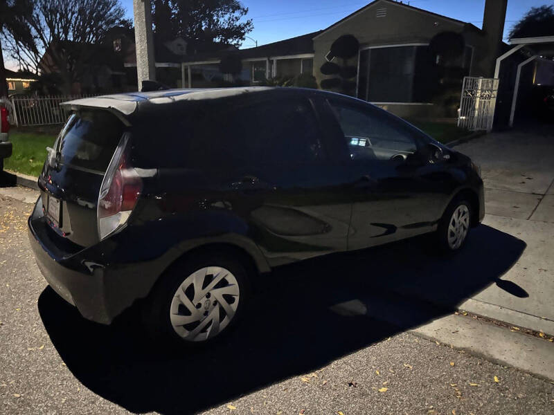 2016 Toyota Prius c One