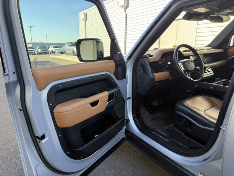 2023 Land Rover Defender 110 X-Dynamic SE