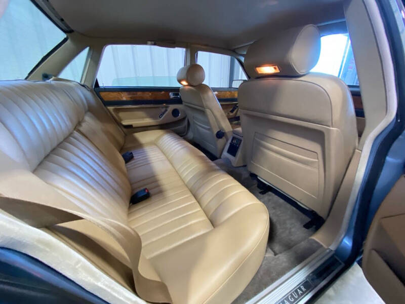 1990 Jaguar XJ-Series XJ6