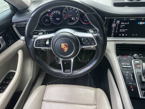 2018 Porsche Panamera 4S
