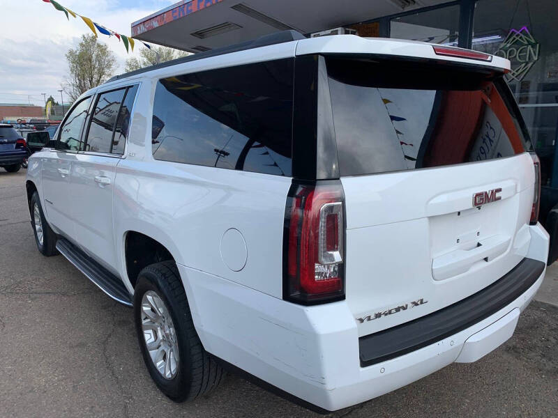 2017 GMC Yukon XL SLT