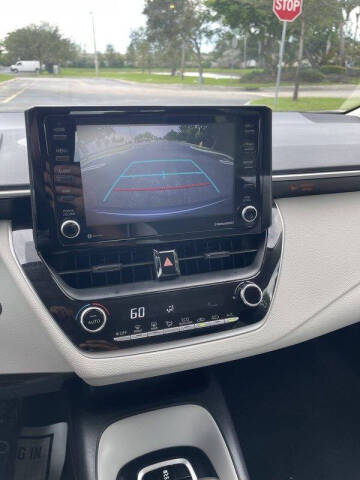 2022 Toyota Corolla LE