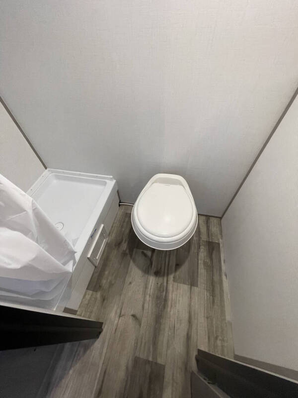 2024 Coleman DUTCHMAN