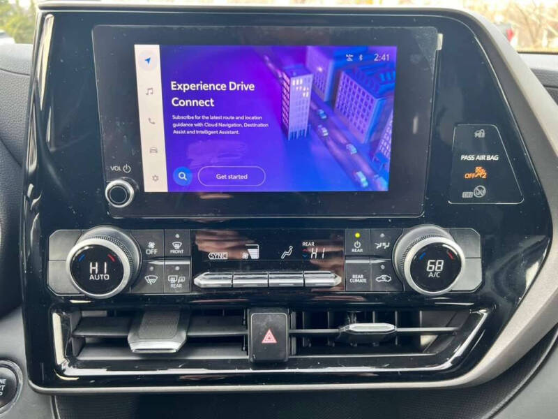 2023 Toyota Highlander LE