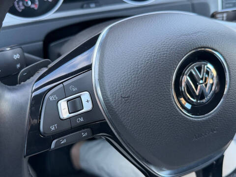 2015 Volkswagen Golf TSI S