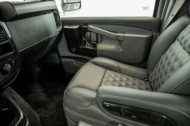 2026 GMC Savana 2500