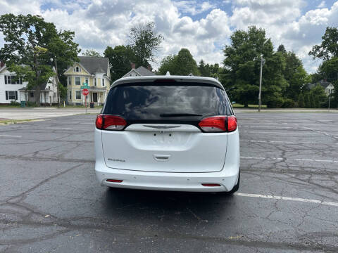 2017 Chrysler Pacifica Touring
