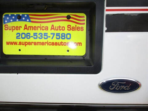 2004 Ford E-Series E-250 SD