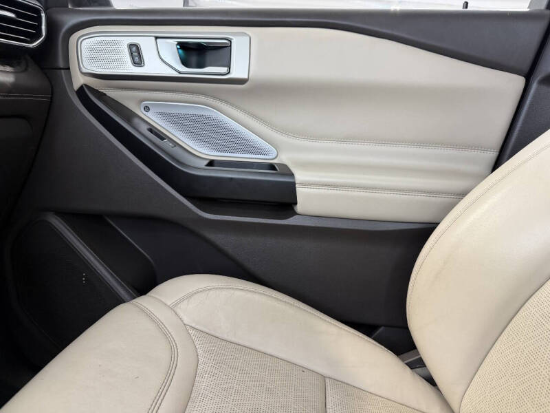 2020 Ford Explorer Platinum