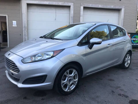 2014 Ford Fiesta for sale at Global Auto Finance & Lease INC in Maywood IL