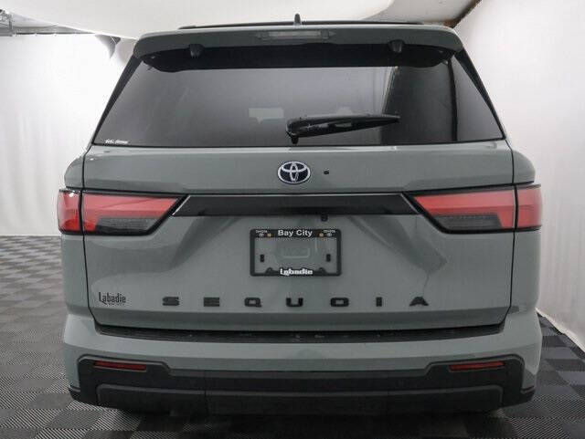 2024 Toyota Sequoia SR5