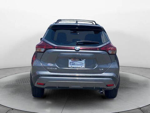 2021 Nissan Kicks SR