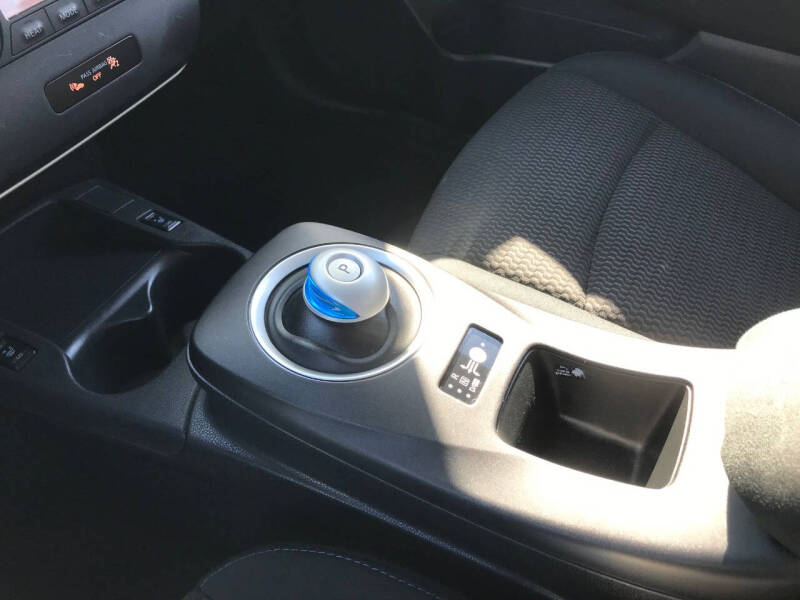 2013 Nissan LEAF S