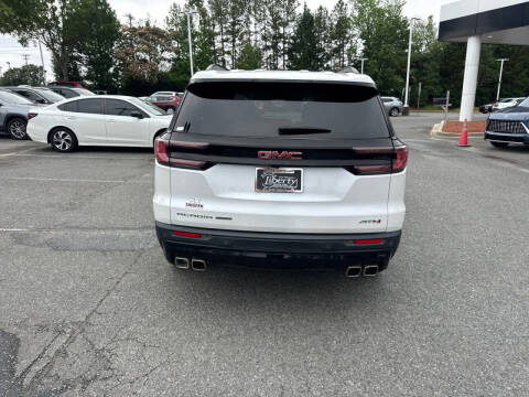 2024 GMC Acadia AT4