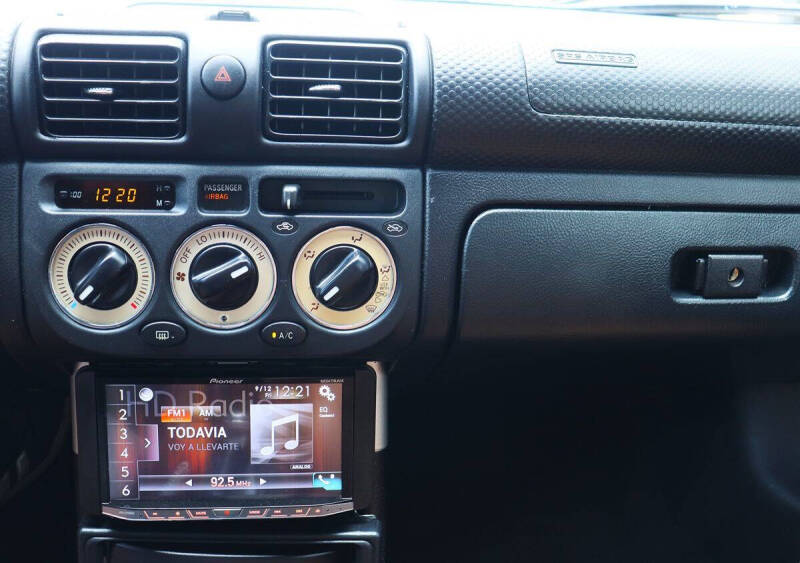 2004 Toyota MR2 Spyder