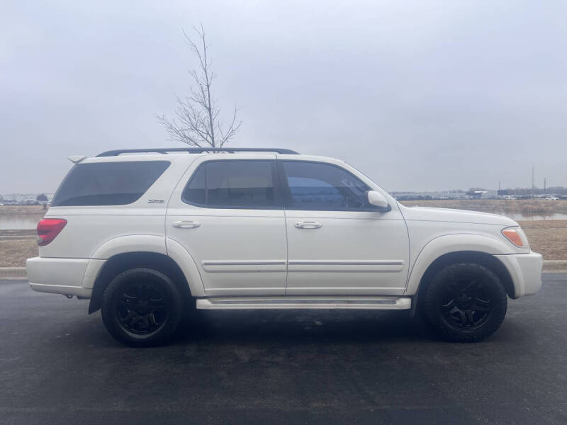 2005 Toyota Sequoia SR5