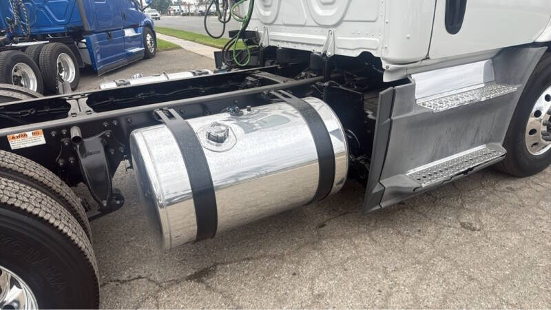 2019 Freightliner Cascadia