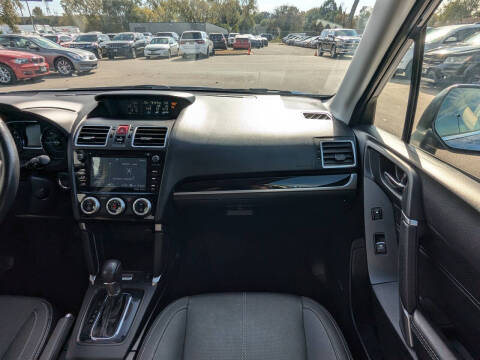 2017 Subaru Forester 2.5i Touring