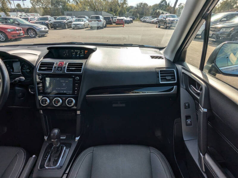 2017 Subaru Forester 2.5i Touring